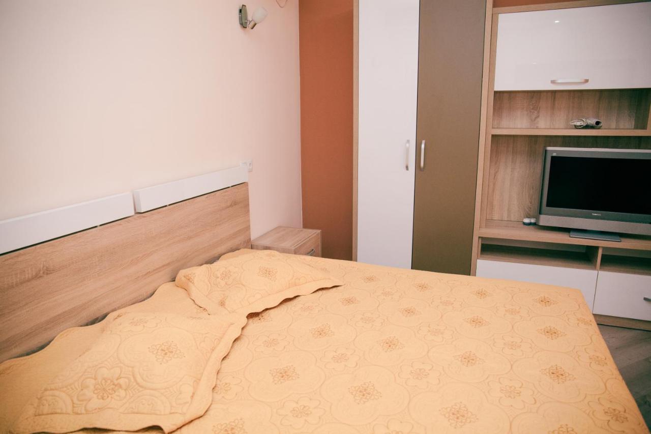 Apartament Cora Centru ปีเตช ภายนอก รูปภาพ