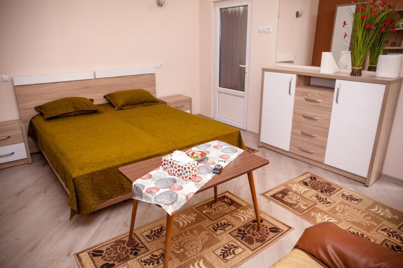 Apartament Cora Centru ปีเตช ภายนอก รูปภาพ