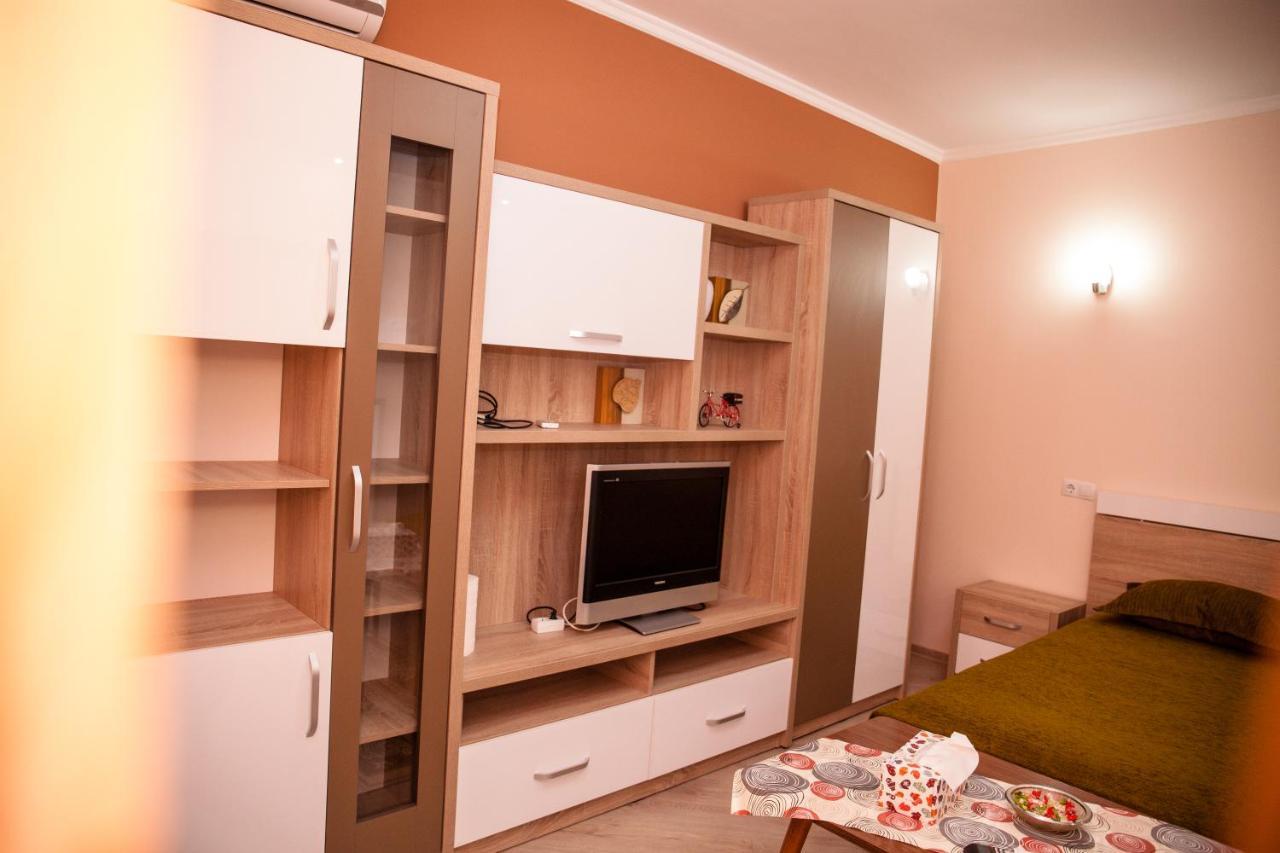 Apartament Cora Centru ปีเตช ภายนอก รูปภาพ